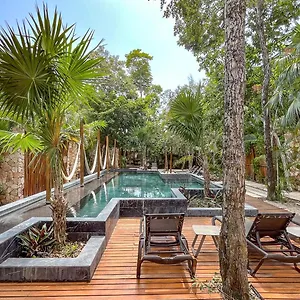 Hotel Amaka Calma